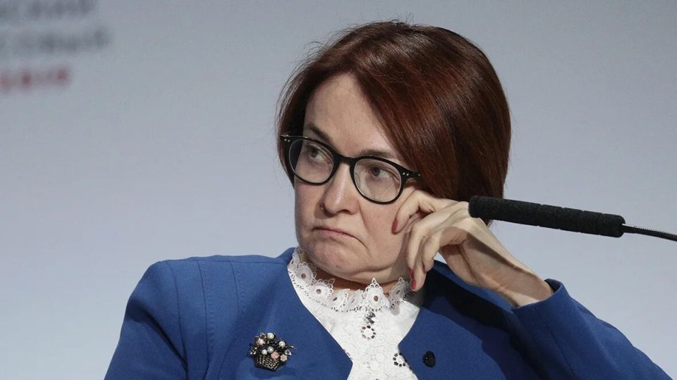 Что ждет рубль: новые вызовы и эффективные способы защитить сбережения россиян