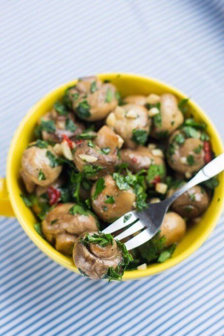 Как правильно готовить шампиньоны: простые рецепты, которые впечатляют