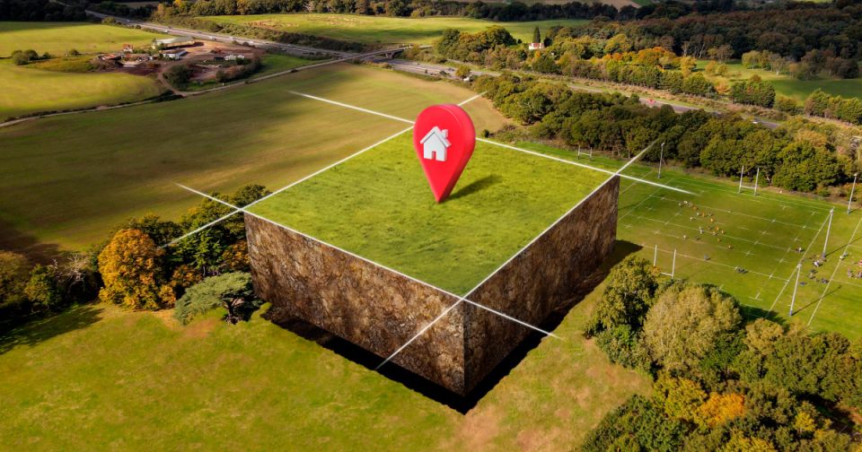 ФНС разъясняет: земельные участки под МКД не облагаются налогом