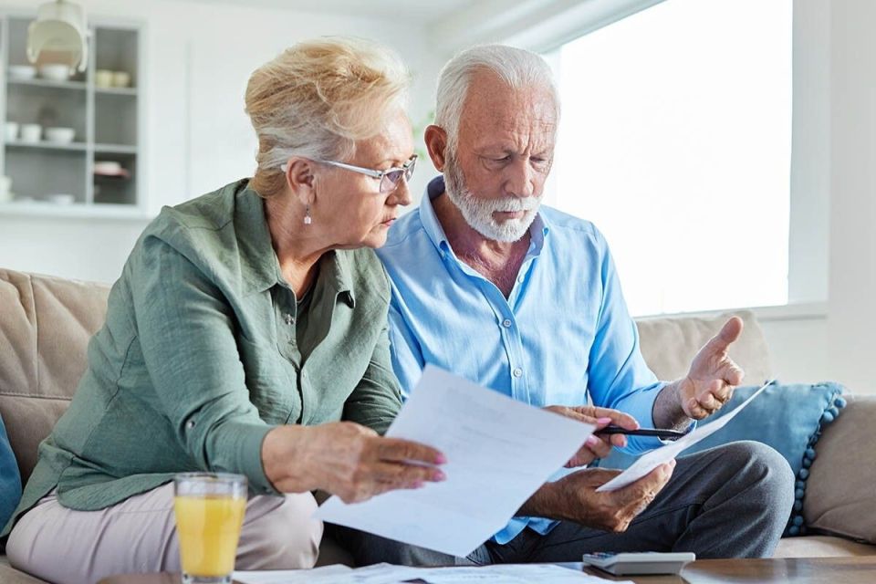 Пенсии в России: в чем разница между выплатами по старости и за выслугу лет?