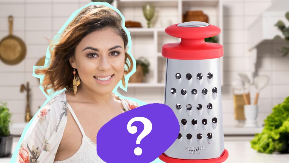 Засохшая грязь отскочит с терки сразу же: просто измельчите на ней этот продукт