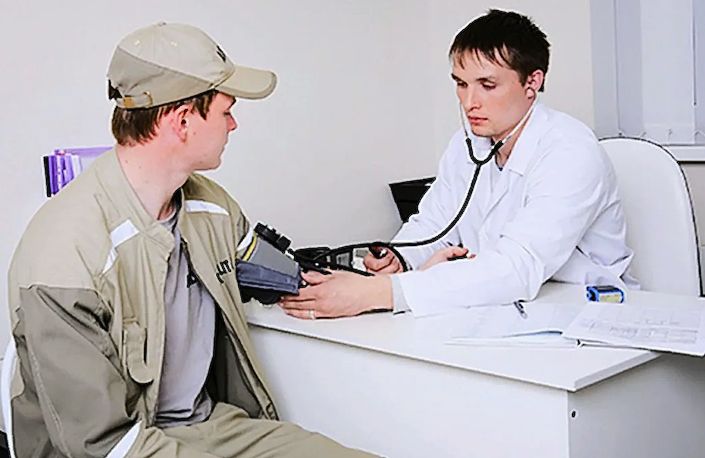 Медосмотр в выходной: как получить двойную оплату и не потерять деньги