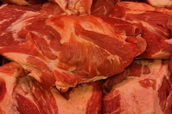 Никогда не размораживайте так мясо: частые ошибки