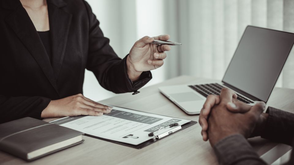 Что делать, если работник уходит после обучения: важные нюансы плательщика