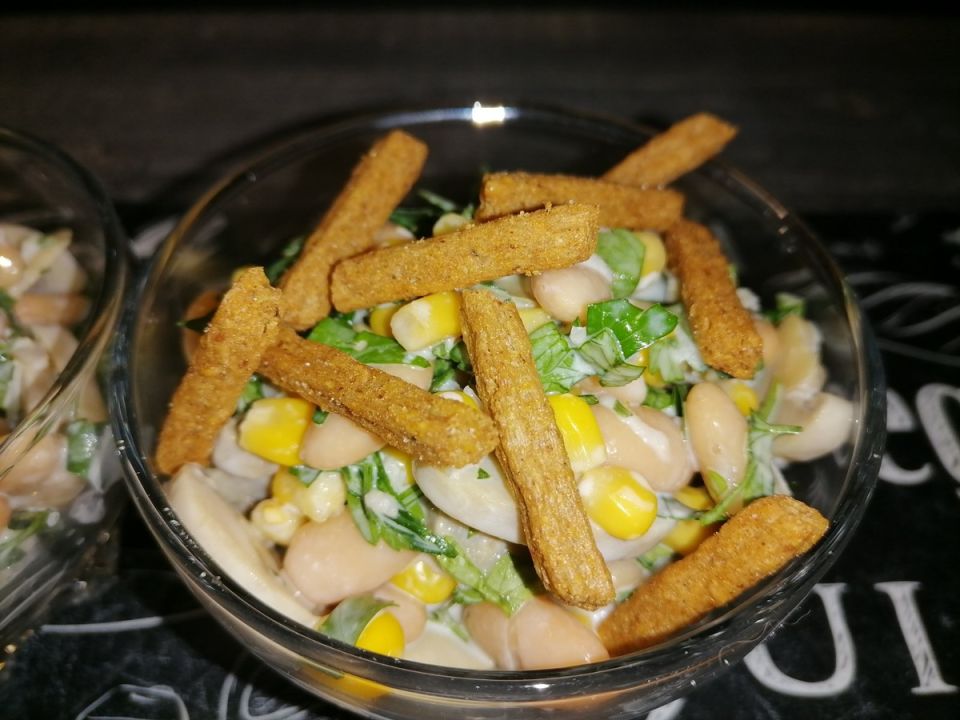 Непревзойденный салат: быстро, просто и с изюминкой