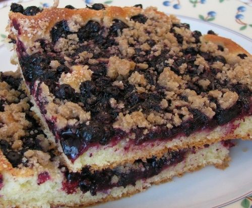 Нежный дрожжевой пирог с черникой: как создать кулинарный шедевр