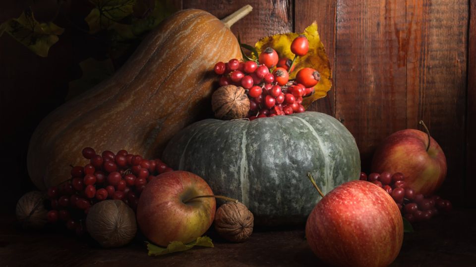 Мигом сморщатся и сгниют: эти овощи нельзя хранить рядом друг с другом