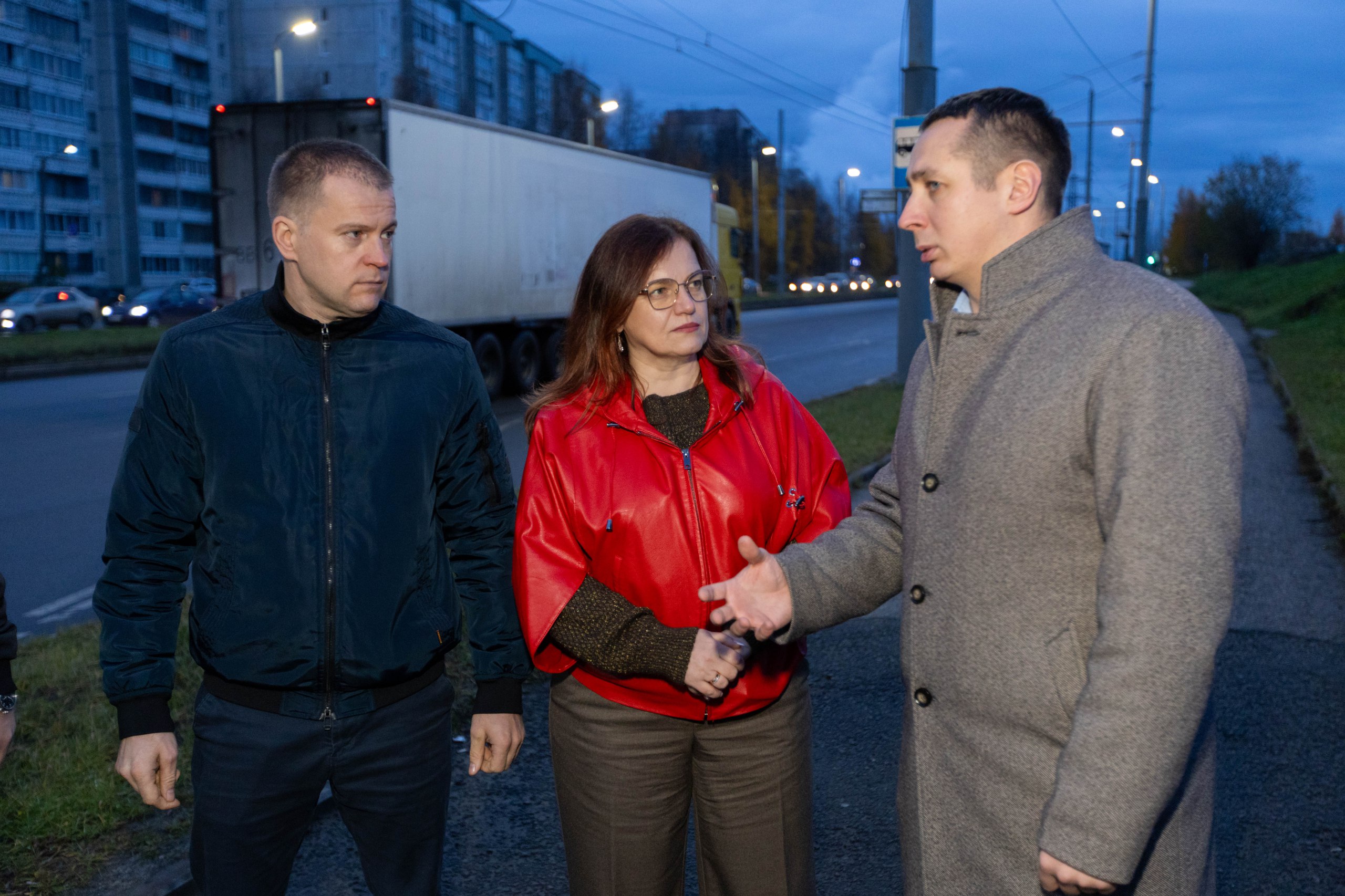 Депутаты оценили работы по благоустройству на Древлянке Депутаты оценили работы по благоустройству на Древлянке