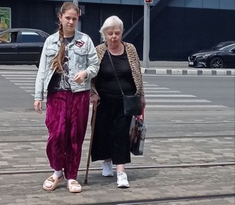 Тепло бабушкиной любви: как она влияет на молодое поколение