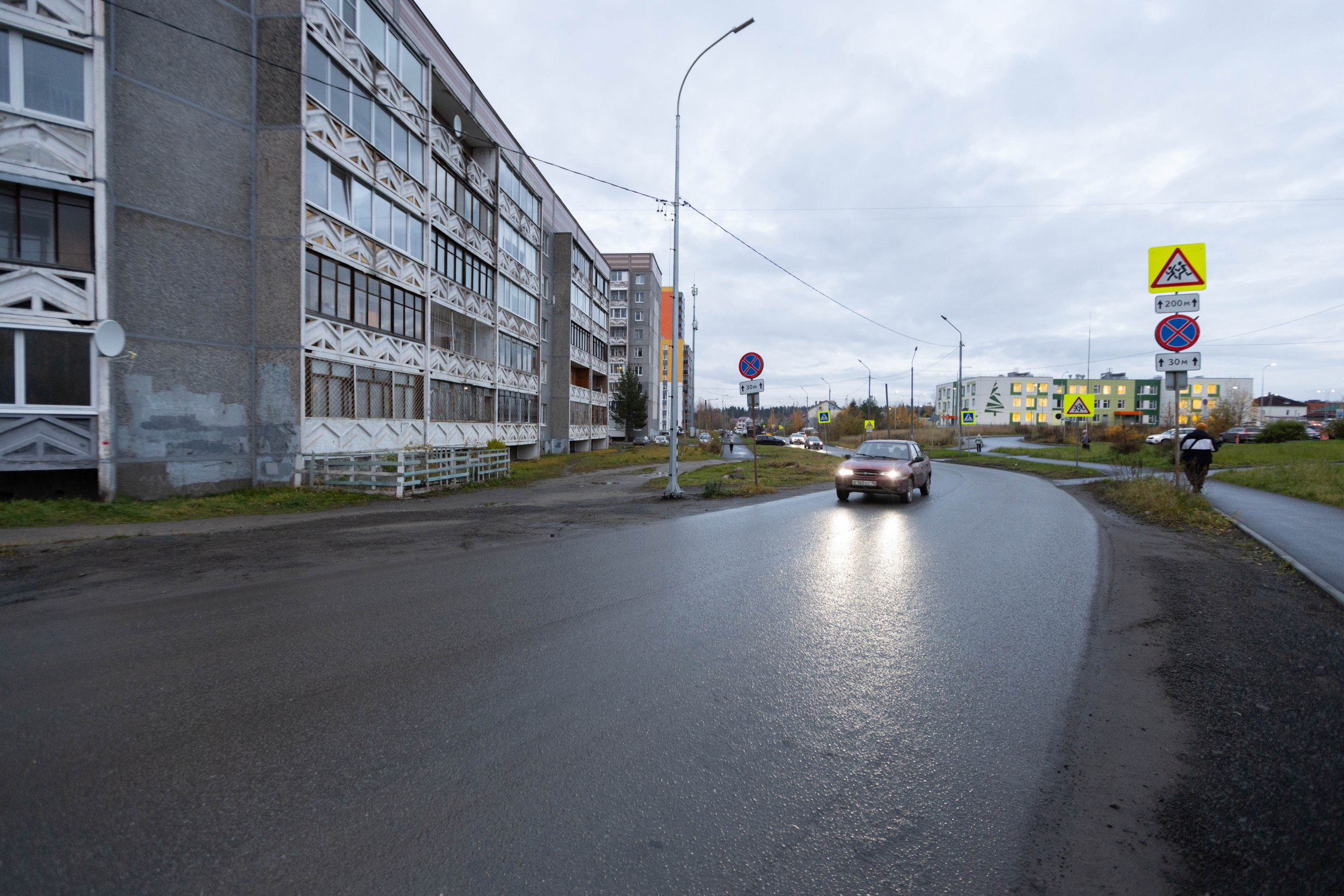 Депутаты оценили работы по благоустройству на Древлянке Депутаты оценили работы по благоустройству на Древлянке