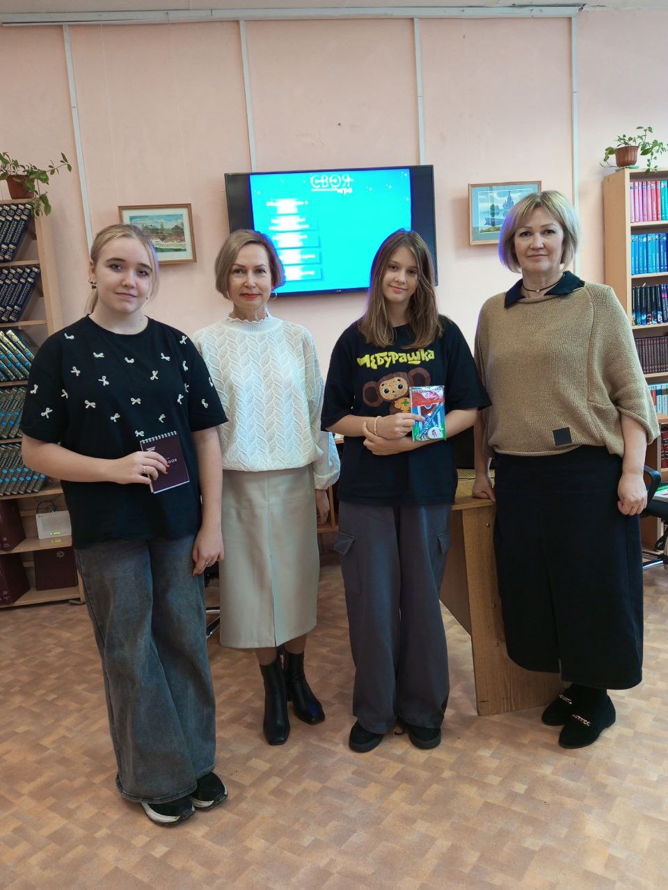 Народов много-страна одна!