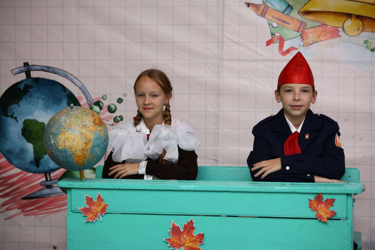 Пиндушская школа отметила 90-летие Пиндушская школа отметила 90-летие