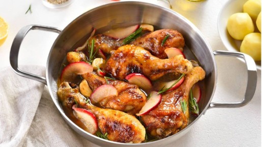 Приготовьте в духовке сочные голени индейки: затмят любую свинину