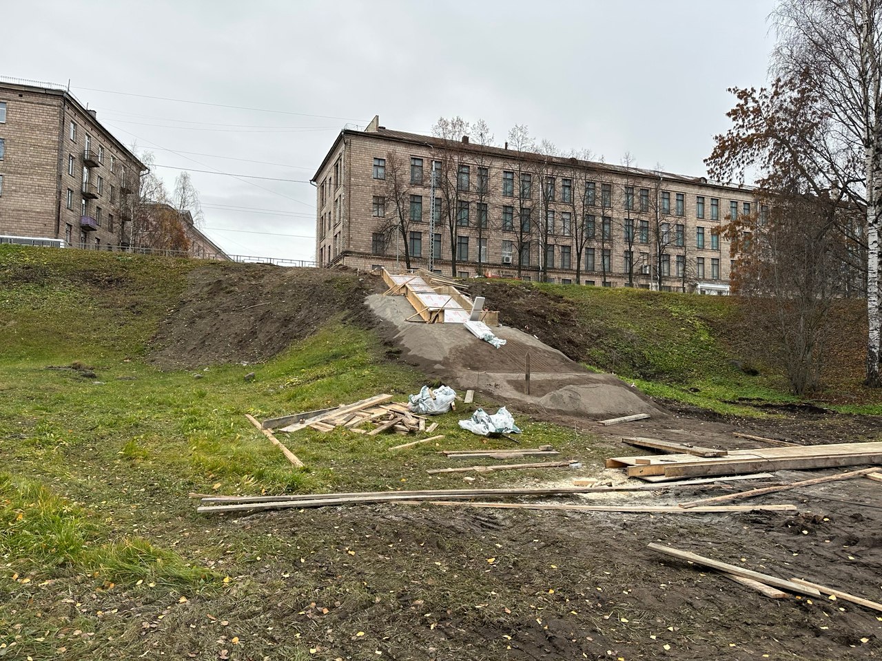 Колыхматова: Продолжаем благоустраивать Зарецкий парк Колыхматова: Продолжаем благоустраивать Зарецкий парк