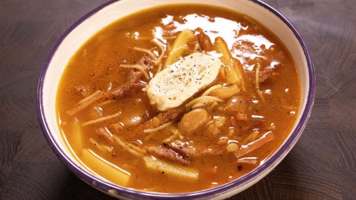 Быстрый и сытный суп из сосисок: идеальный рецепт для занятых меломанов