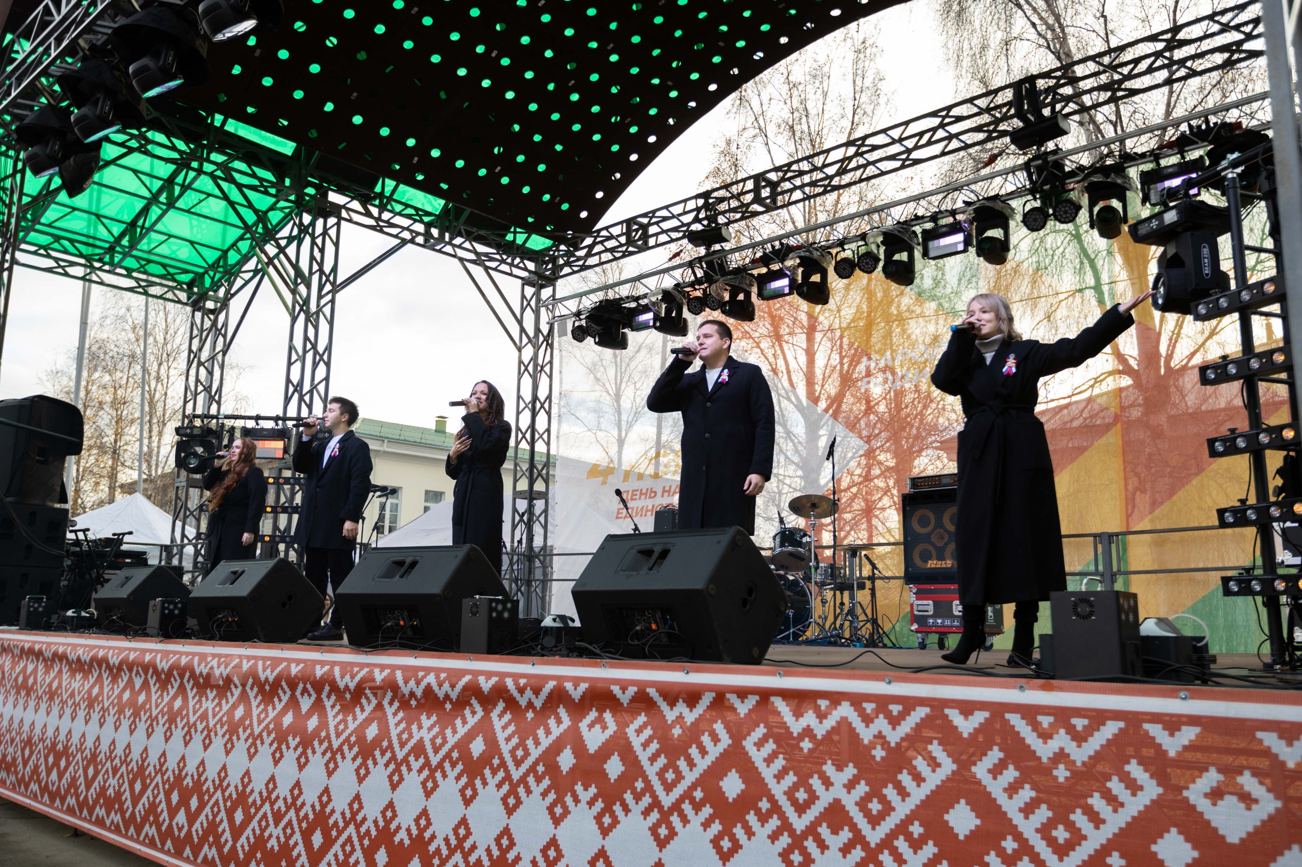 Элиссан Шандалович: «В сплоченности, вере в страну - наша сила!» Элиссан Шандалович: «В сплоченности, вере в страну - наша сила!»