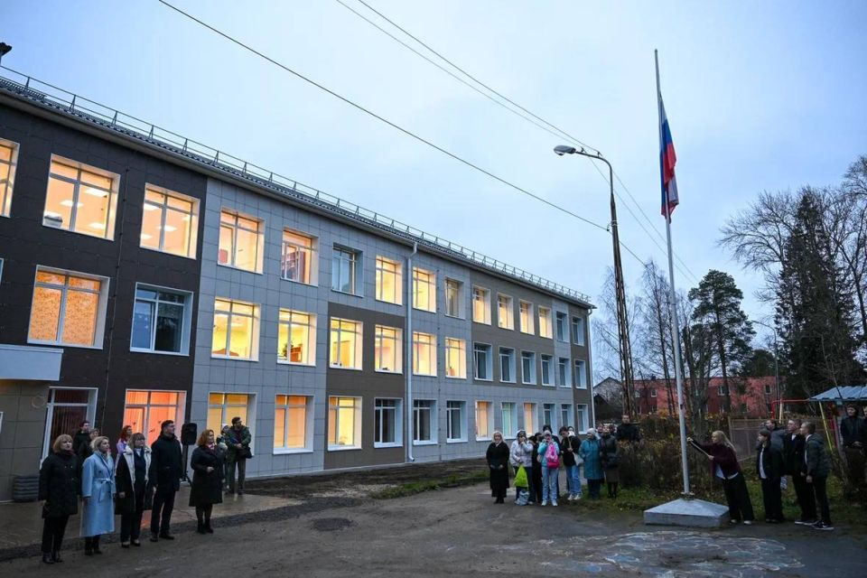 Колыхматова: Сегодня мы открыли двери нашей школы №7 после капитального ремонта! Колыхматова: Сегодня мы открыли двери нашей школы №7 после капитального ремонта!