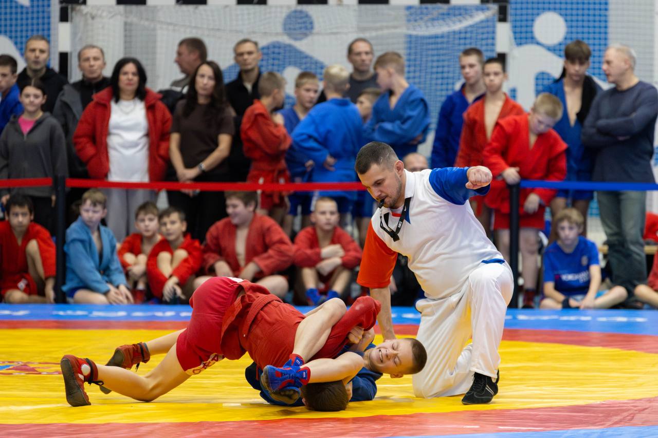 Чемпионат и первенство Карелии по самбо состоялись в Петрозаводске Чемпионат и первенство Карелии по самбо состоялись в Петрозаводске
