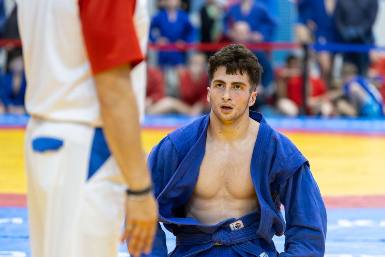 Чемпионат и первенство Карелии по самбо состоялись в Петрозаводске Чемпионат и первенство Карелии по самбо состоялись в Петрозаводске