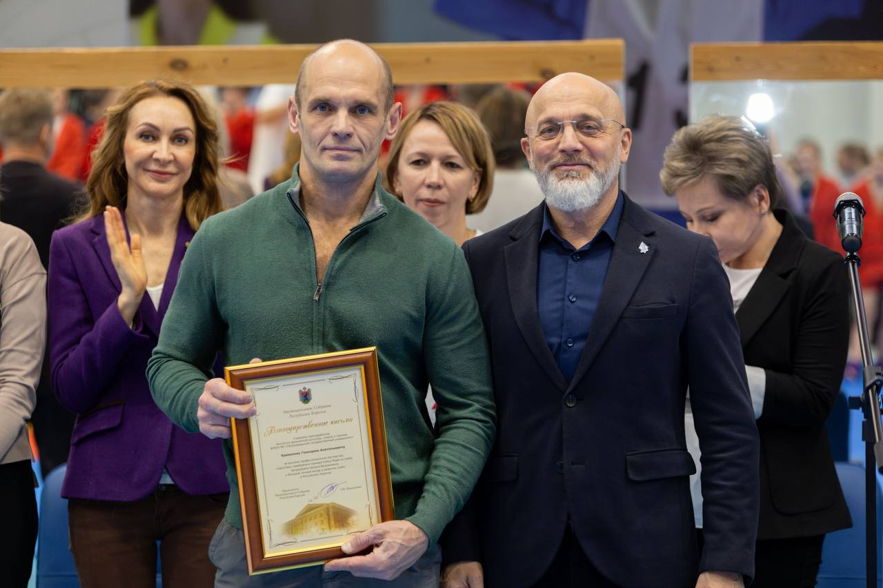 Чемпионат и первенство Карелии по самбо состоялись в Петрозаводске Чемпионат и первенство Карелии по самбо состоялись в Петрозаводске