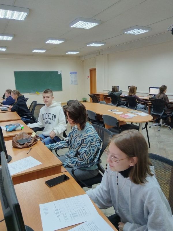 Более 80 старшеклассников Карелии приняли участие в региональном этапе олимпиады «Софиум» по избирательному праву