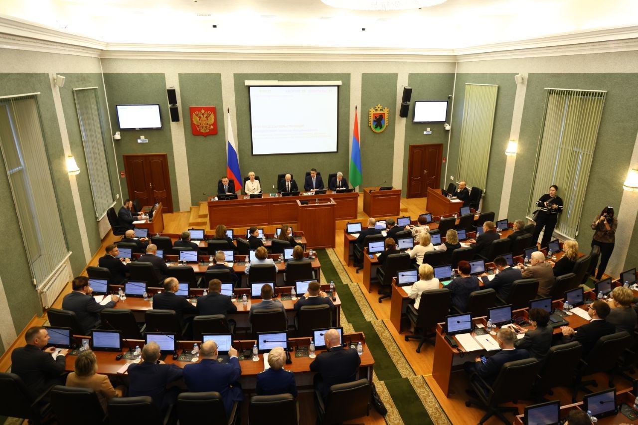 В повестку заседания включено 30 вопросов