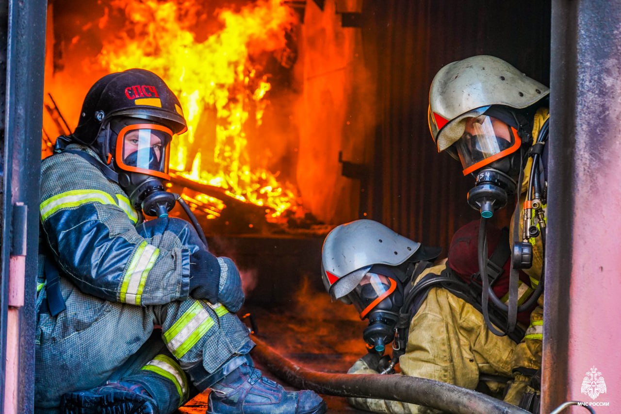 У настоящих мужчин – испытания с огнём! У настоящих мужчин – испытания с огнём!