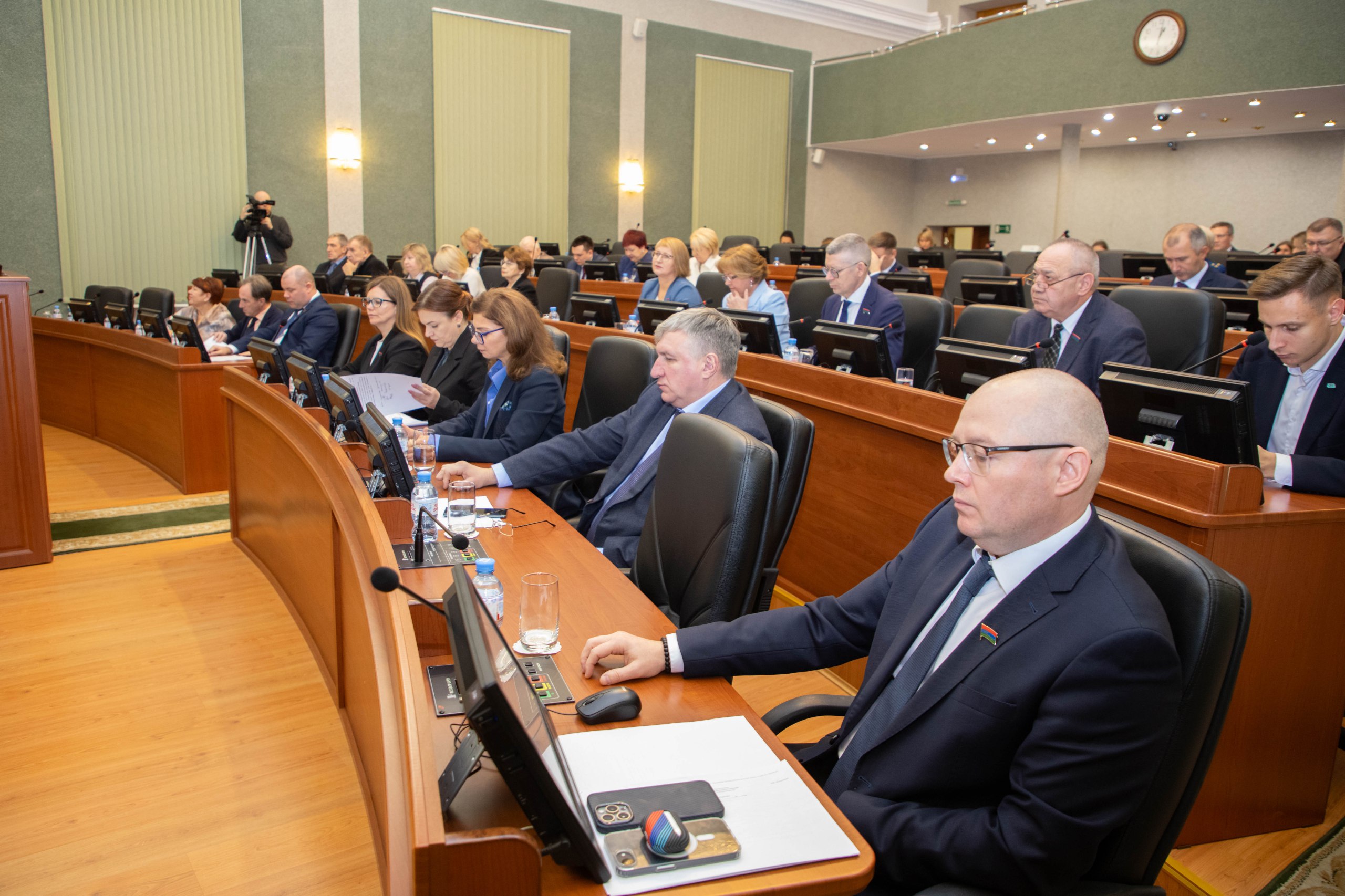 Проект закона об изменении Конституции Карелии прошел первое чтение