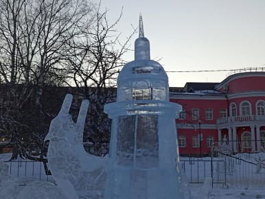 Этой зимой в Петрозаводске вновь состоится обучающий курс по основам ледовой скульптуры, сообщают организаторы юбилейного Международного зимнего фестиваля «Гиперборея»