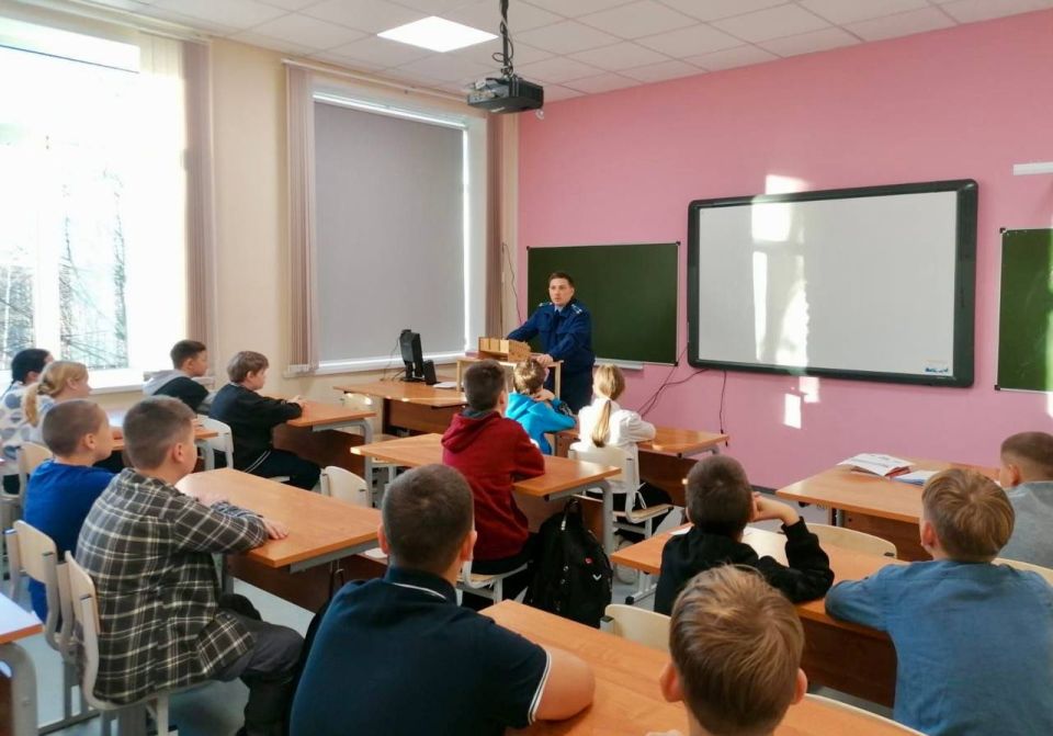 0 Прокурор Кемского района Алексей Артемьев принял участие в мероприятии «День профилактики безнадзорности и правонарушений несовершеннолетних»