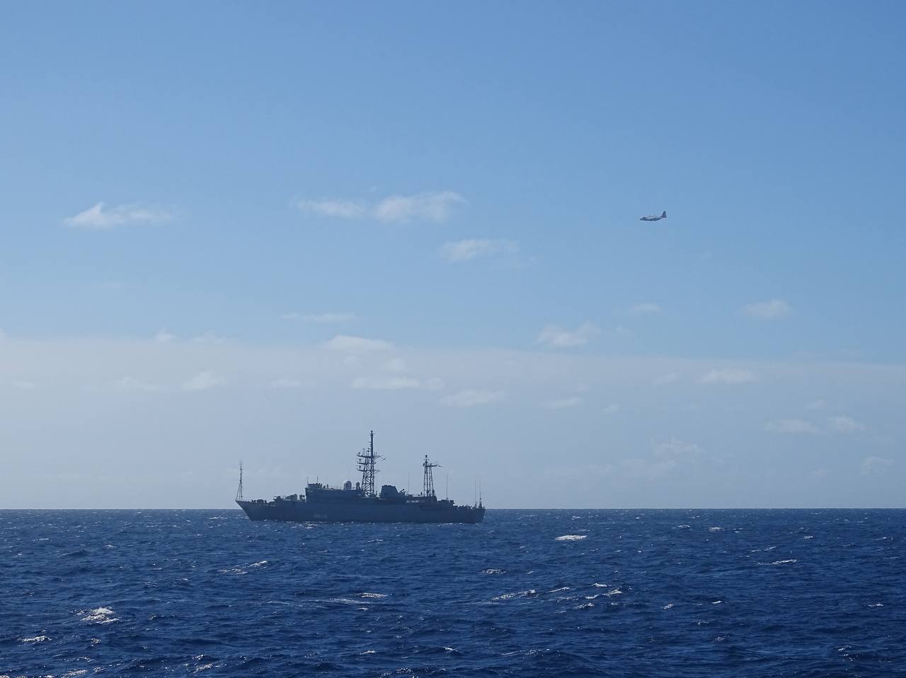 Береговая охрана США 15 октября обнаружила и отслеживала российский средний разведывательный корабль, идентифицированный как ССВ-535 «Карелия» из состава Тихоокеанского флота, выполнявший операции прямо за пределами...