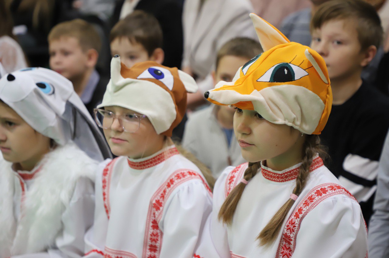 От идеи до премьеры: как школьное инициативное бюджетирование помогло воплотить в жизнь идеи учеников села Шелтозеро От идеи до премьеры: как школьное инициативное бюджетирование помогло воплотить в жизнь идеи учеников села Шелтозеро