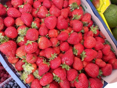 Как сделать, чтобы ягодное варенье не вытекало из пирожков: советы опытных хозяек