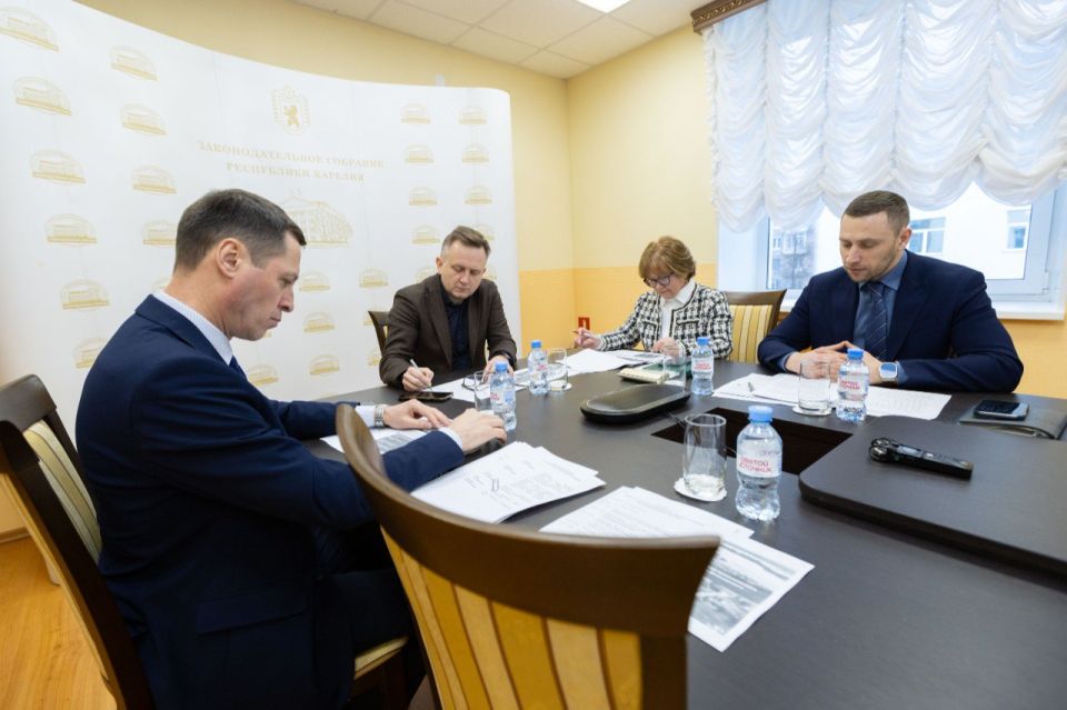 Реализацию комплексного плана развития Кемско-Беломорской агломерации обсудили в парламенте Карелии