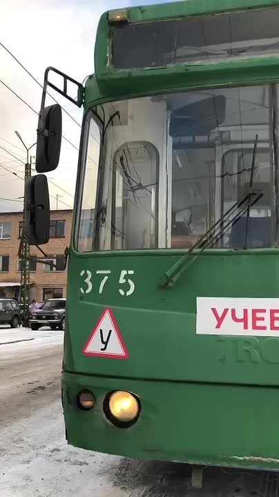 Колыхматова: Радует, что наши будущие водители искренне увлечены выбранной профессией и полны желания осваивать её. Поговорили с теми, кто начал обучение с начала ноября по программе «Водитель троллейбуса» в Петрозаводском...