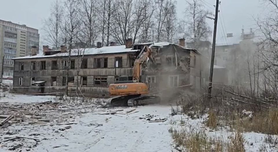 Колыхматова: На личном контроле держу снос аварийного жилья!