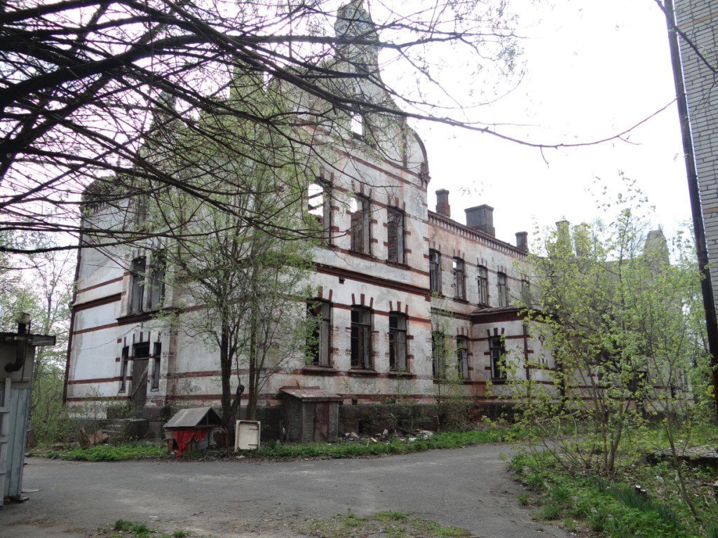 Новую жизнь получит бывший военный госпиталь в Сортавале, сообщил глава Карелии Артур Парфенчиков