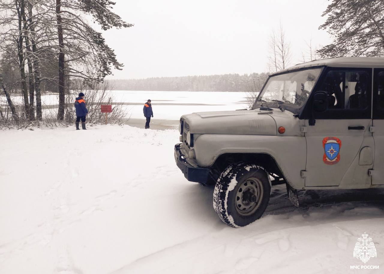 Патруль во благо. Государственные инспекторы по маломерным судам центра ГИМС проводят патрулирование водных объектов по всей Карелии, посещая не только территории вблизи водоёмов, но и другие предполагаемые места скопления... Патруль во благо. Государственные инспекторы по маломерным судам центра ГИМС проводят патрулирование водных объектов по всей Карелии, посещая не только территории вблизи водоёмов, но и другие предполагаемые места скопления...