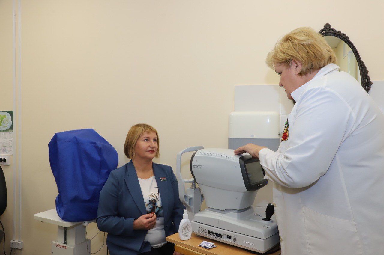 Анна Лопаткина провела встречу с главным врачом поликлиники №3 Анна Лопаткина провела встречу с главным врачом поликлиники №3