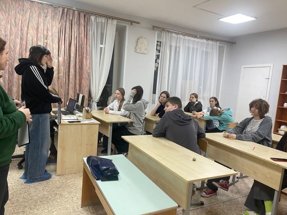 Добрый урок для юных художников