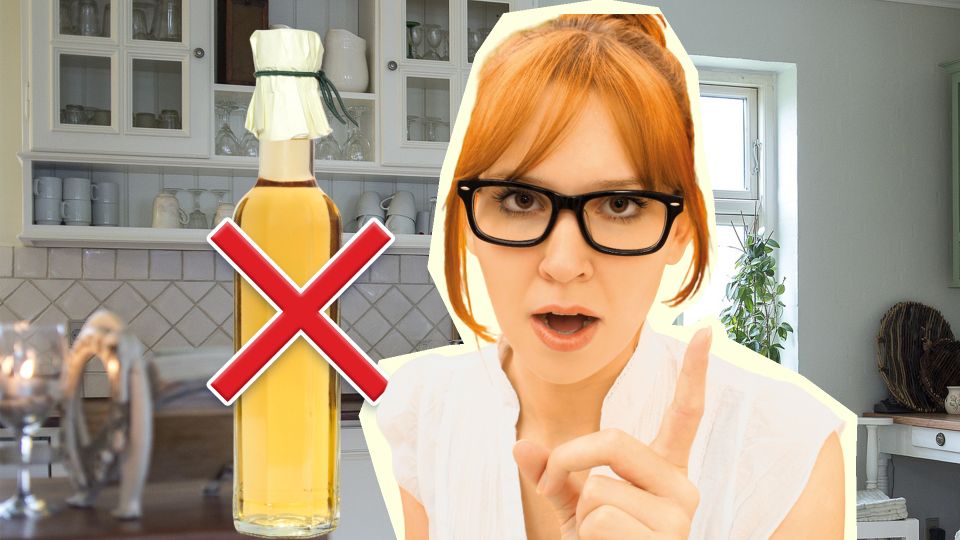 Сделаете только хуже: вот какие поверхности в доме нельзя чистить раствором уксуса