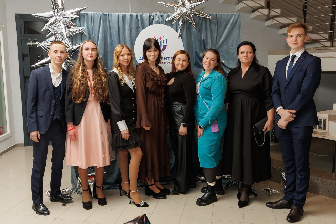 «ПОМОГАЮ ПО-ДОБРОМУ». В Национальном театре Республики Карелии подвели итоги конкурса на знак общественного признания «Помогаю по-доброму» «ПОМОГАЮ ПО-ДОБРОМУ». В Национальном театре Республики Карелии подвели итоги конкурса на знак общественного признания «Помогаю по-доброму»