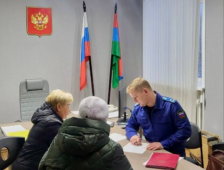 0 На контроле прокурора республики Дмитрия Харченкова находится работа по организации выездных личных приемов граждан в отдаленных населенных пунктах