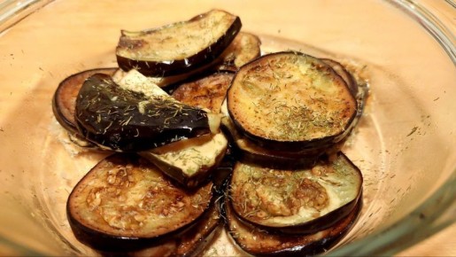 Закуска из баклажанов и колбасного сыра: идеальное блюдо для осени