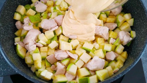 Летнее наслаждение: быстрый ужин с кабачками и курицей