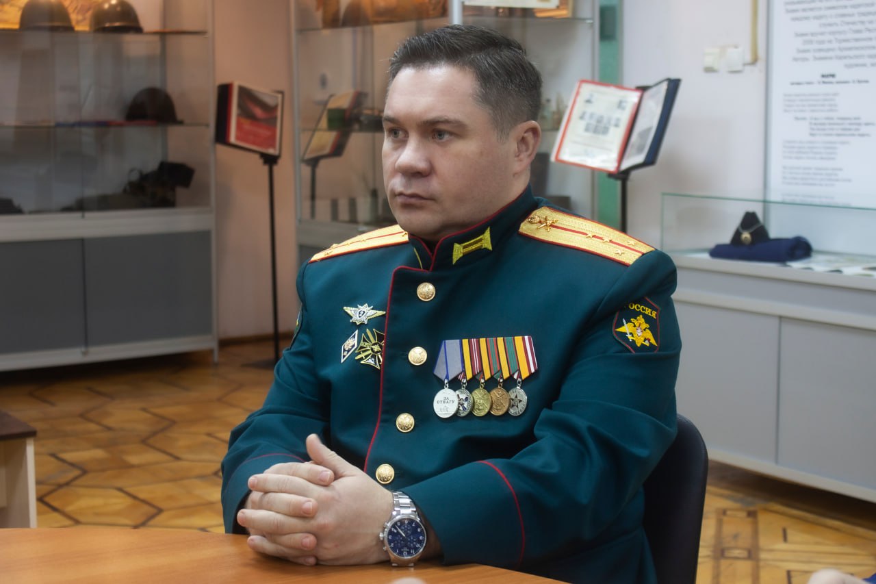 Представитель следственного управления организовала встречу кадетов с ветераном следствия и героем СВО Представитель следственного управления организовала встречу кадетов с ветераном следствия и героем СВО