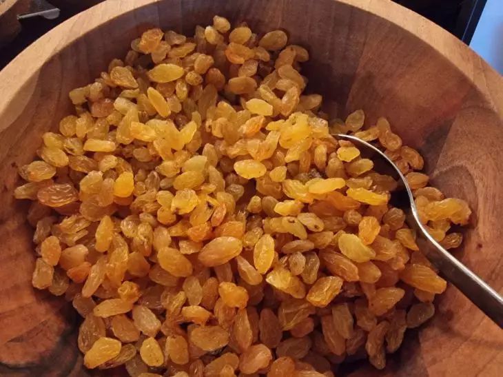 Изюм не так прост: что в нем полезного и когда он начинает вредить