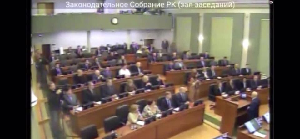 Владимир Семенов награжден высшей наградой парламента Карелии