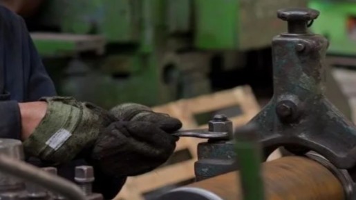 Кадровый кризис на заводах: новые вызовы и старые проблемы