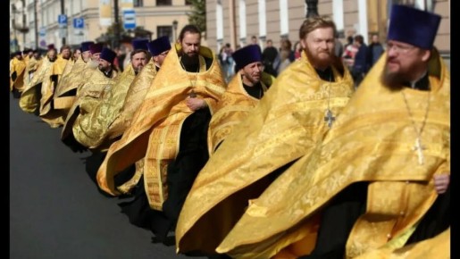 Профессия священника в России: обязанности, зарплата и путь к служению в 2025 году